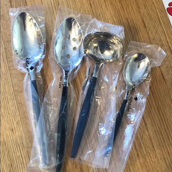 🐝SALE🐝Kate Spade Hostess Set - Picture 2 of 5